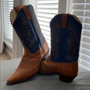 Tony Lama size 10 cowboy boots